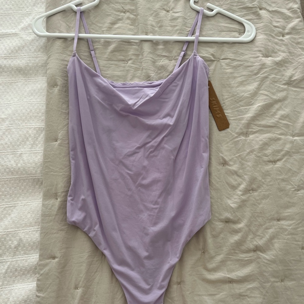 SKIMS Lily fits everybody Bodysuit